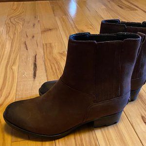 Sorel Lolla Chelsea Waterproof Leather Boots